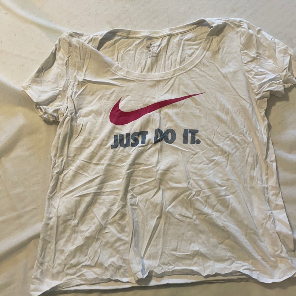 White Nike t shirt